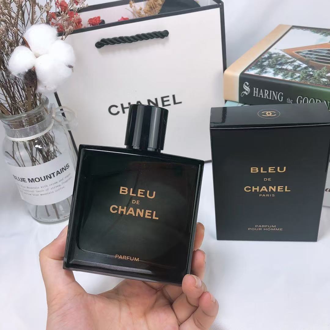 CHANEL 
BLEU DE CHANEL Eau de Parfum